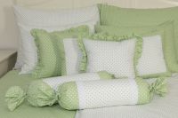 Krepové posteľné prádlo sedliackeho štýlu so vzorom  bodiek ladené do biele a zelene farby | 1x 140/200, 1x 90/70