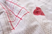 Flanelové obliečky obojstranné romantického štýlu so vzorom patchworku a srdiečok