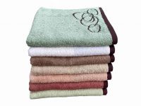 Luxusné savé uteráky a osušky Nora 450 g/m2 | Osuška Nora elipsy 70x140 cm smetanová